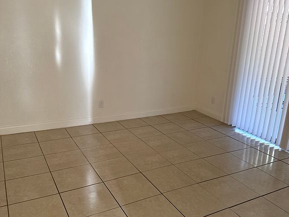 3rd image of 1254 E Elma St #B