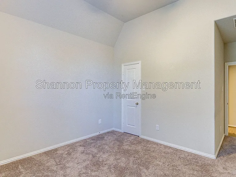 6102 Grace Falls Dr — Photo 15