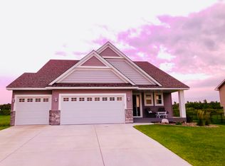 2433 14th St NE, Faribault, MN 55021