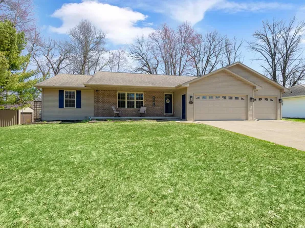 421 Ironwood Ct, Oconto, WI 54153