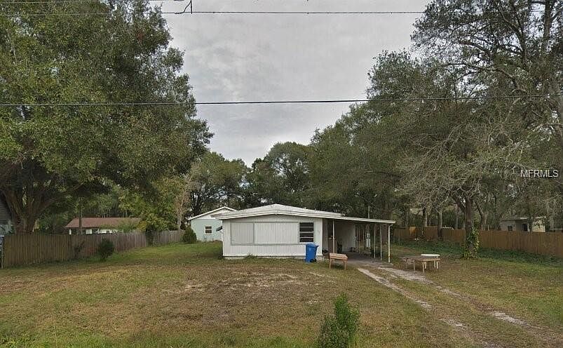 2nd image of 8725 N Meadowview Cir