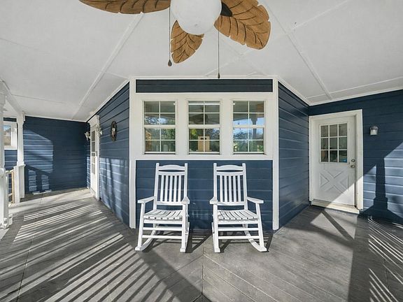 4th image of 201 Pine Rd