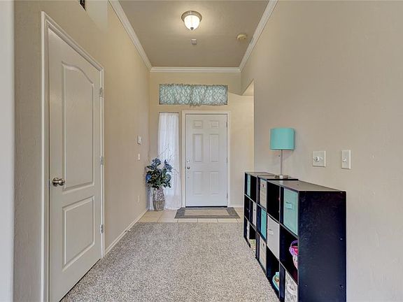 4th image of 2417 Lone Oak Dr