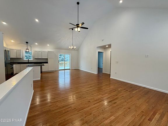 4th image of 763 Milford Rd