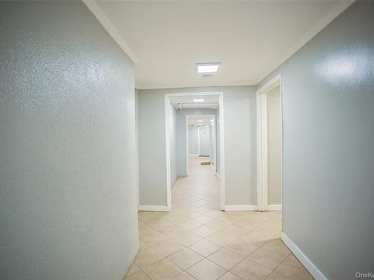 470 E Broadway #A8 — Photo 4