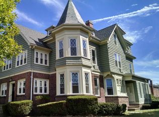 208 Grand Ave #3, Cranston, RI 02905