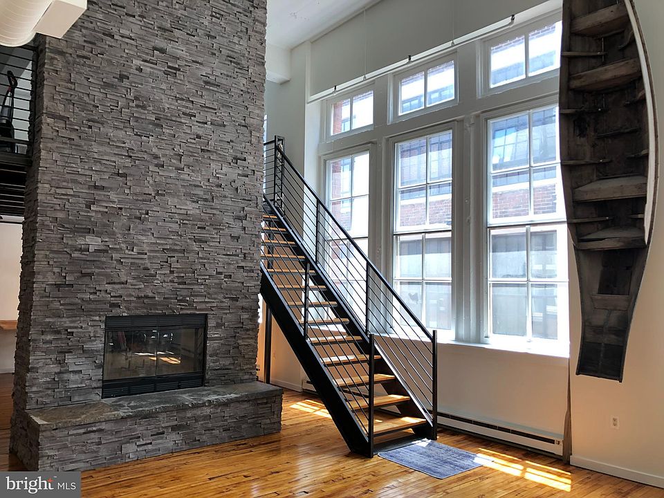 1st image of 1238 Callowhill St Suite 804
