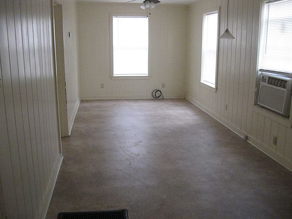 3rd image of 1211 S College St
