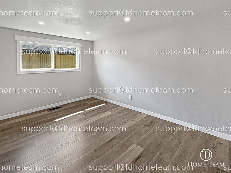 405 Maple Ave NW — Photo 19