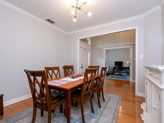 5th image of 15 Wellington Colony Dr
