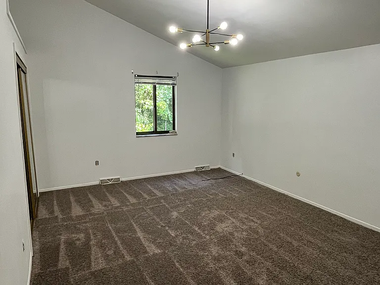 2918 Autumnwood Dr — Photo 9