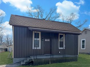 2413 Moultrie Ave, Mattoon, IL 61938