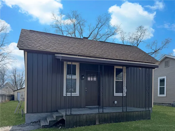 2413 Moultrie Ave, Mattoon, IL 61938