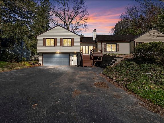 2nd image of 321 Eaglehead Rd
