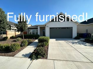 2419 W Heather Ln, Hanford, CA 93230