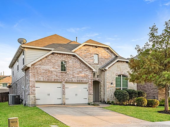 2nd image of 5305 Grove Cove Dr