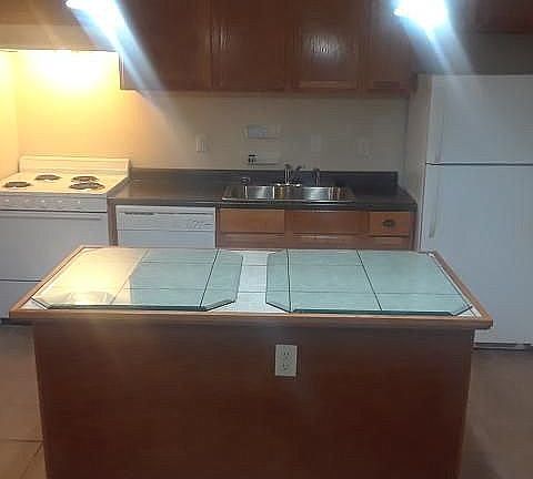 4th image of 1635 Central Ave APT B2