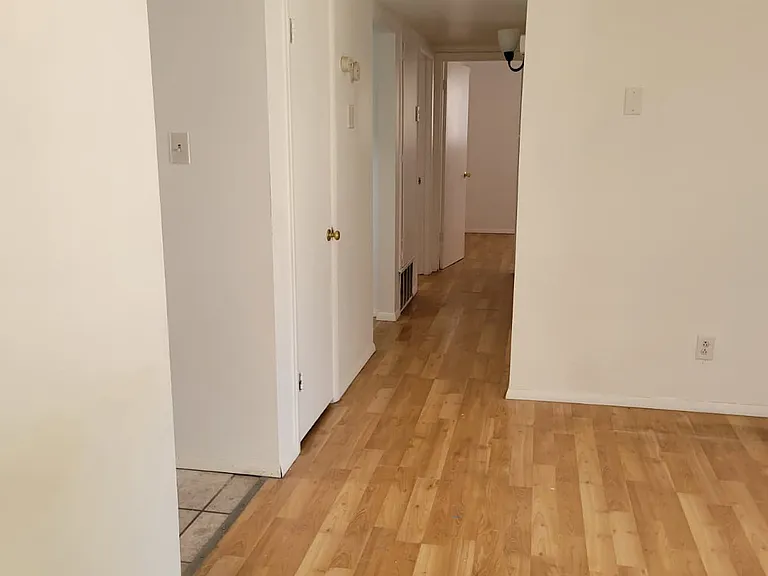 825 Grace St NE — Photo 12