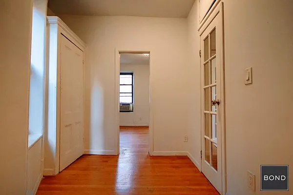 Rented by Bond New York | media 23