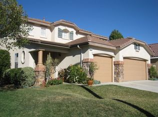 22911 Raintree Ln, Saugus, CA 91390