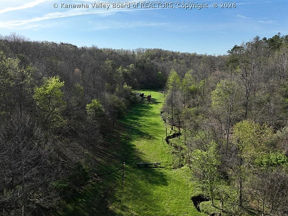4th image of 1784 Herdman Rd