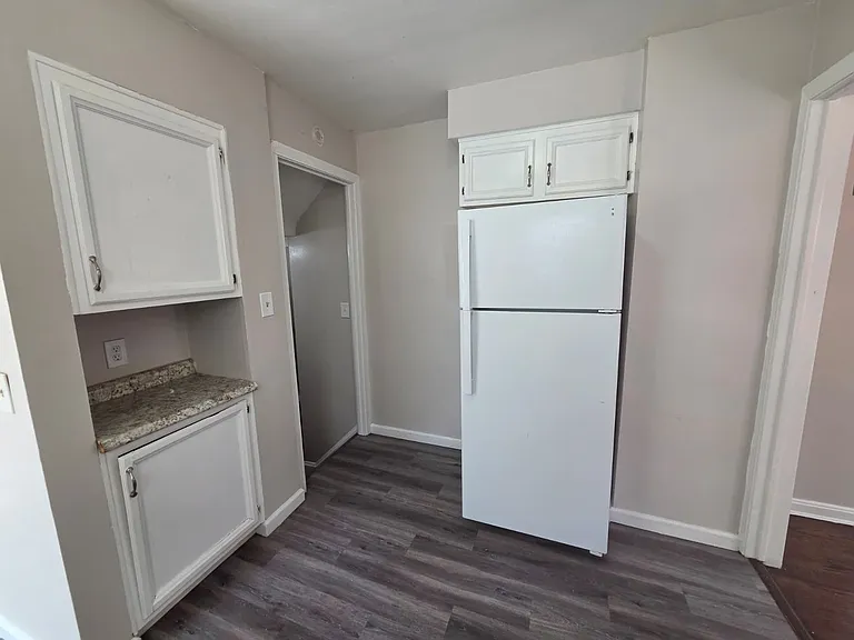 1361 Villa Dr — Photo 7