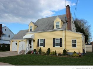 97 Rochford Ave, Hamden, CT 06514