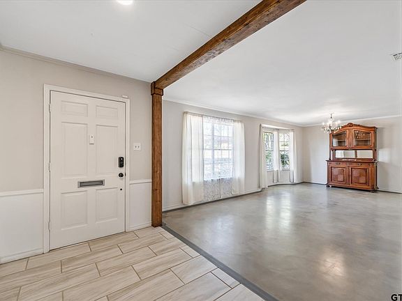 3rd image of 1805 W Charles St