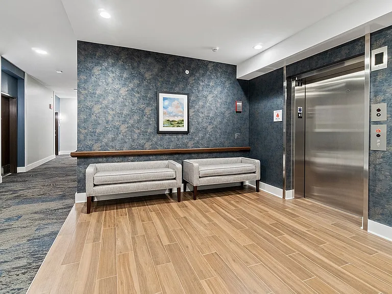 Oaks Landing 55+ Apartments — Photo 15