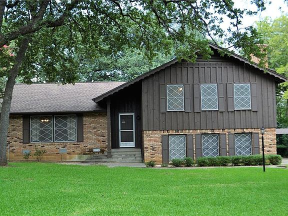 3rd image of 2907 Wilsonwood Dr