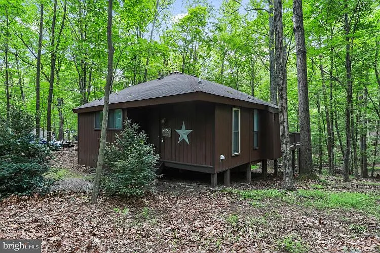 227 Cayuga Trl photo 1