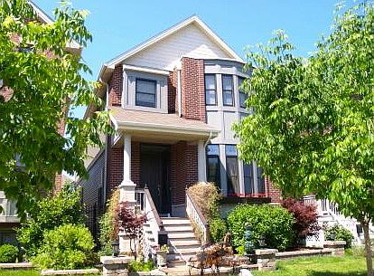 1st image of 2444 W Bradley Pl