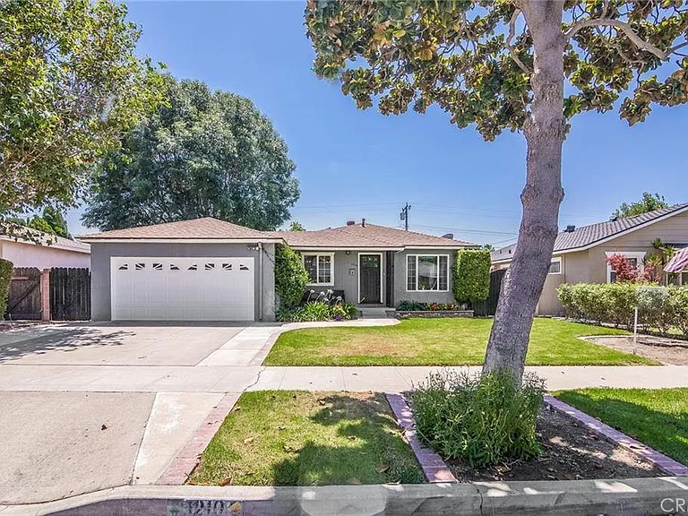 1210 E Oakmont Ave — Photo 2