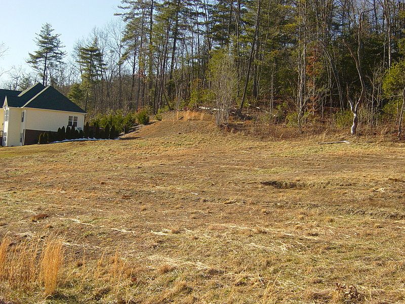 1st image of 166 N Crab Meadow Dr