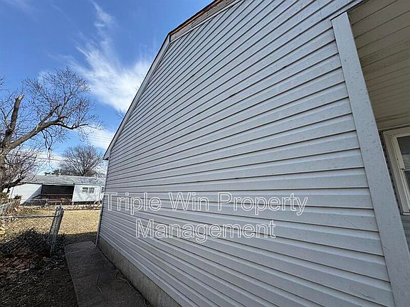 5th image of 1115 Roxton Dr