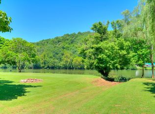 1741 Julia Simpkins Rd, Hiwassee, VA 24347