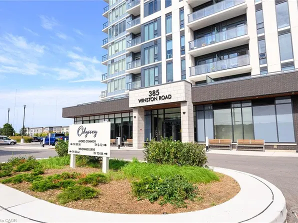 385 Winston Rd #804, Grimsby, ON L3M 0J3