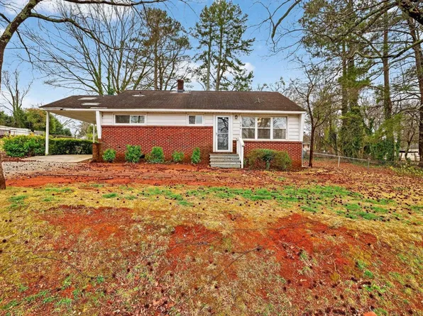 325 Merideth Cir, Spartanburg, SC 29306