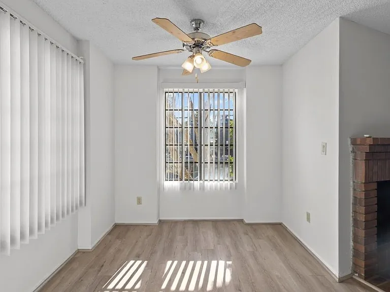 1254 S Saltair Ave #101 — Photo 14