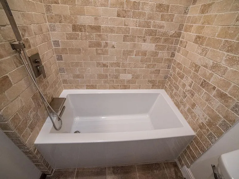 2138 Sears St — Photo 19