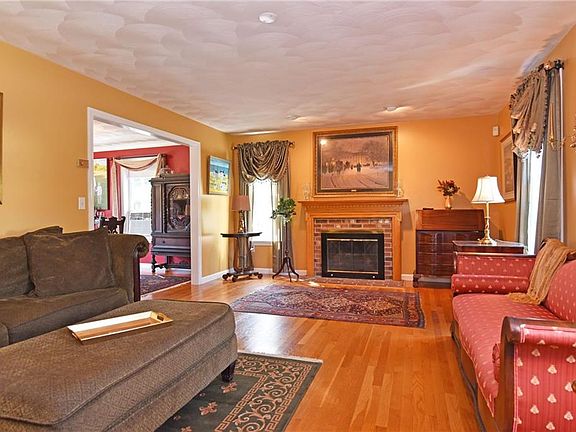 5th image of 9 N Pasture Ln