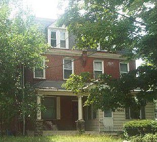 2nd image of 4844 Pulaski Ave