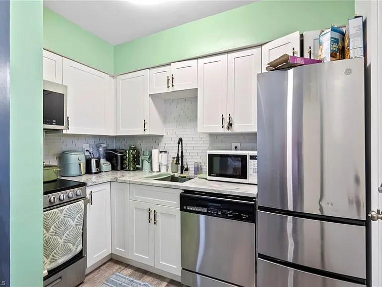 167 N Collier Blvd #V9 — Photo 3
