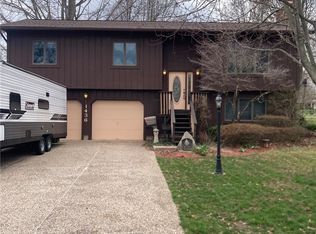 1436 Forrest Dr, Barberton, OH