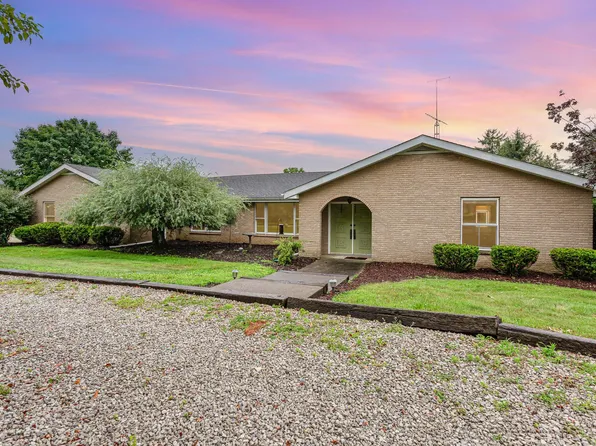 18348 Hall Dr, Mount Vernon, OH 43050