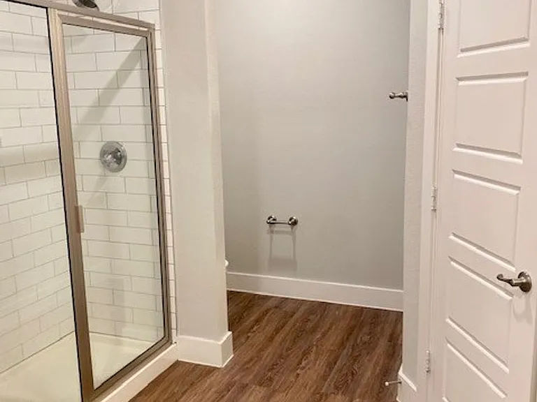 375 Hampton Pl — Photo 5