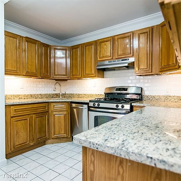 252_South_1st_Street__2-10-1