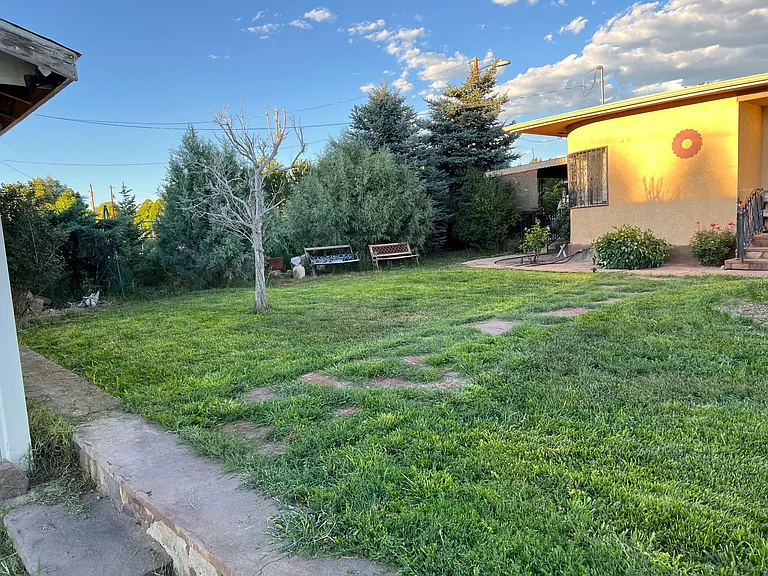 1323 Simmons Ln — Photo 11