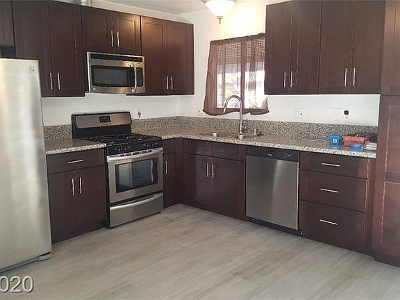 3rd image of 3947 Syracuse Dr