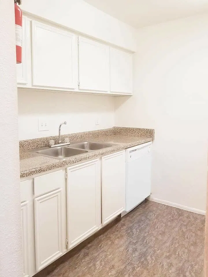 Cedar Bluff Apartments — Photo 3